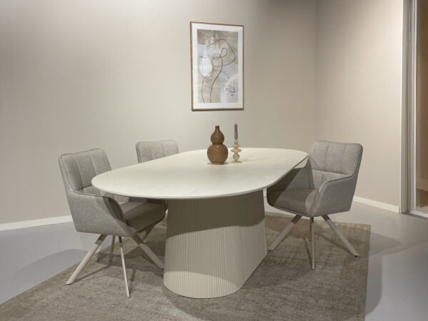 31503_6_1.jpg Eettafel Patrice