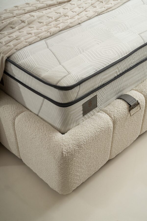 Boxspring Royal Crème wit