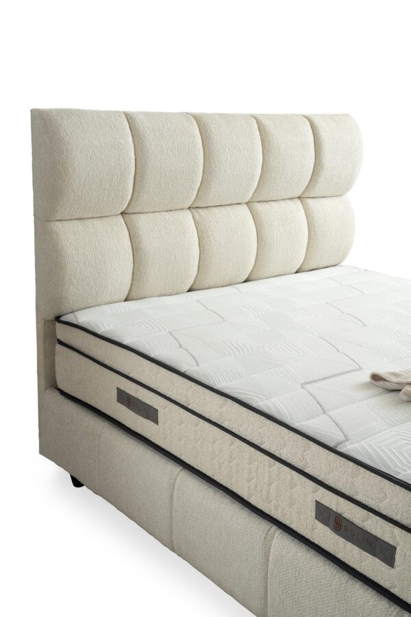 Boxspring Puffy Crème wit