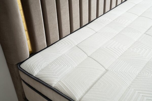 Boxspring Guzide Goud